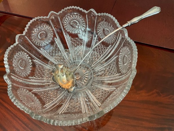 A Silver Wedding Anniversary: 600 Guests, Gifts and&nbsp;Gaiety